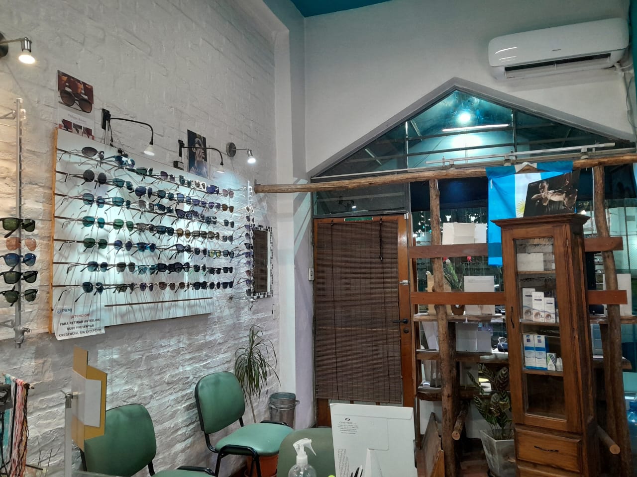 Interior de la óptica